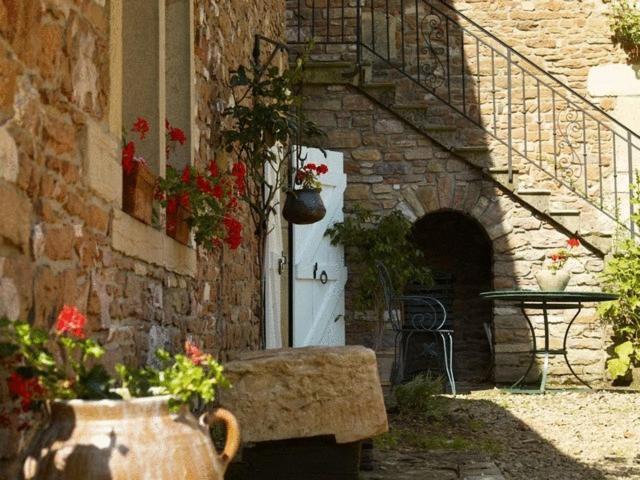 Le Vieux Chateau Bed & Breakfast Leynes Екстериор снимка